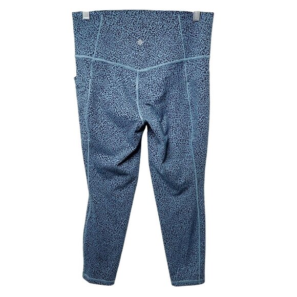 Athleta Salutation Stash Il Textured Tight Blue Leopard Capri Legging Women’s M - Picture 4 of 8